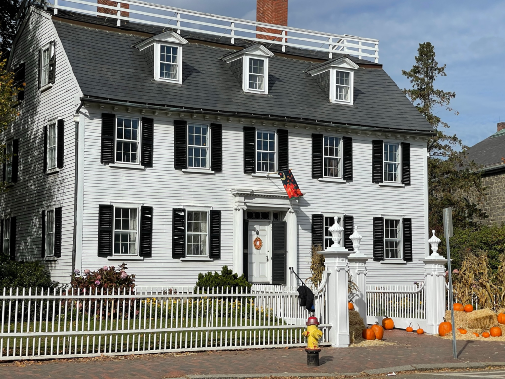 Rope's Mansion in Salem used for Allison's house in Hocus Pocus.